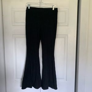 Comfortable and stretchy flared pants